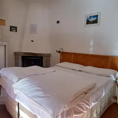 Weissthor Aparthotel 3*