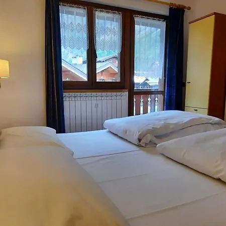 Aparthotel Weissthor 3*